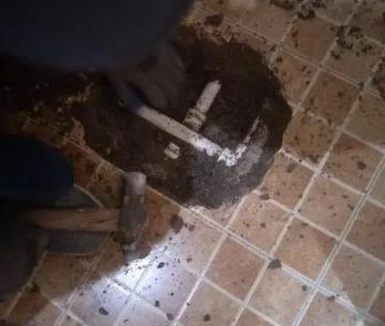 济阳卫生间漏水维修公司为您分享下卫生间渗水如何处理及注意事项
